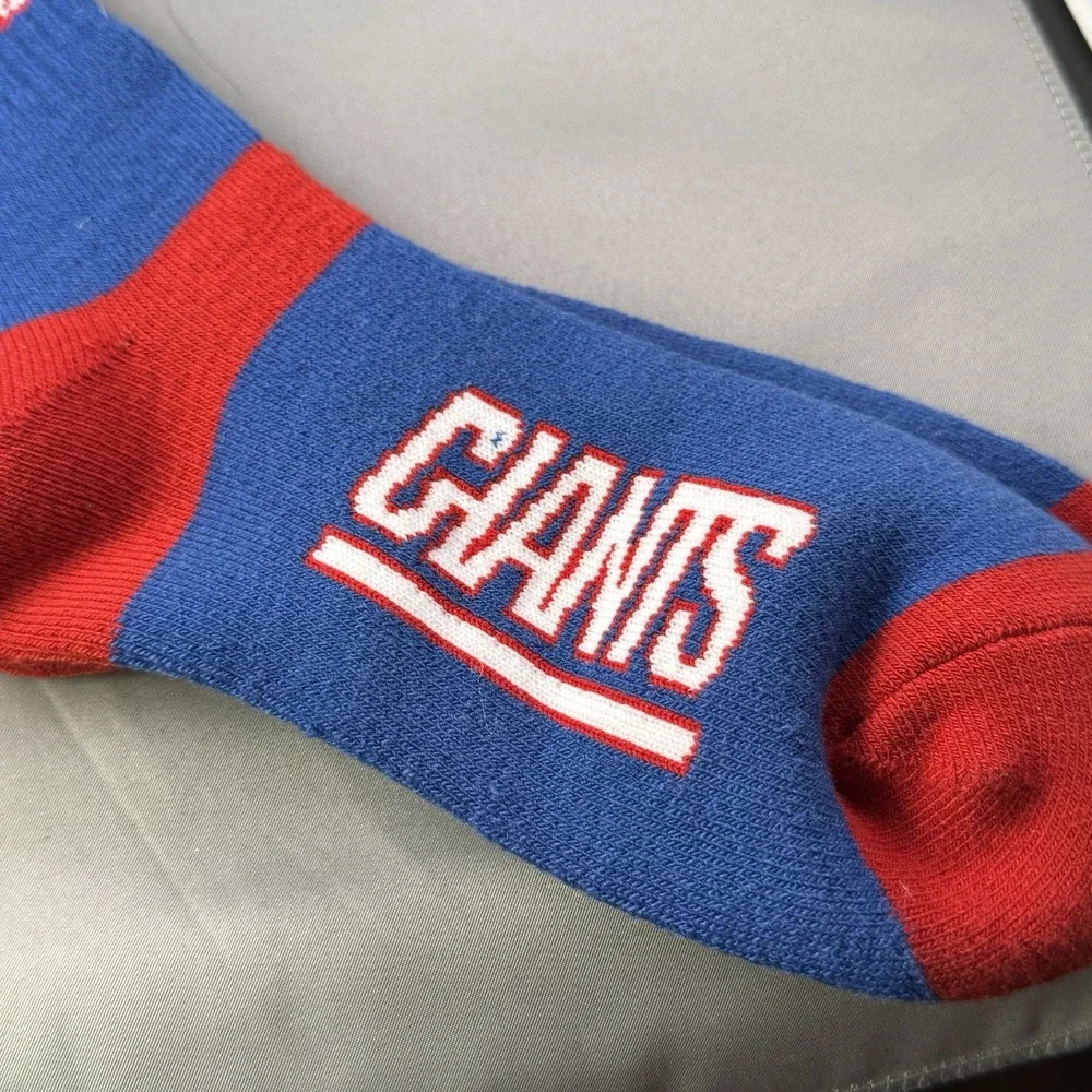 New York Giants NFL Team Apparel Landmark Stripe Socks‎ Men's Large